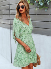 Vestido floral de color liso