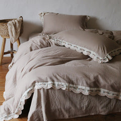 Dark Ruffle Bedding Set - Beige