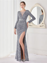 Elegante vestido de noche de manga larga