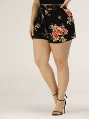 Pantalones cortos estampados negros Plus