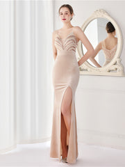 langes Abendkleid mit Strapsen