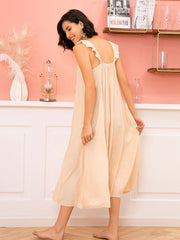 Einfarbiges Nachthemd mit Rüschenbesatz