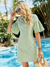 Solid Color Round Neck Waist Dress