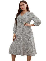 Vestido con escote en V, manga larga y cintura elástica