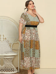 Vestido largo de manga corta con cuello en V y estampado floral