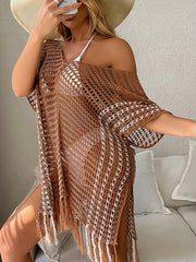 Kleid mit ausgehöhlten Quasten