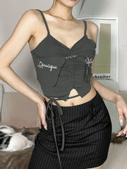 Letras delgadas de color sólido bordadas con sigilo