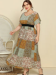 Vestido largo de manga corta con cuello en V y estampado floral