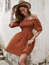 Sexy Damenkleid mit einer Schulter