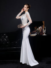 Vestido de noche de encaje de manga larga