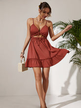 Vestido con tirantes y cordones