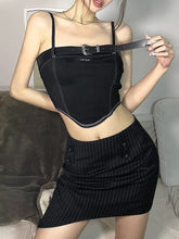 Camiseta sin mangas ajustada de estilo urbano con tirantes y espalda descubierta