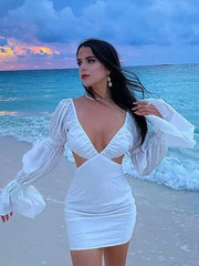 Weißes Wickelkleid mit tiefem V-Ausschnitt