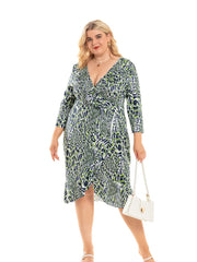 Vestido estampado y teñido con volantes