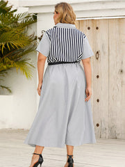 Gestreiftes Hemdkleid mit kurzen Ärmeln und Schnürung am Revers