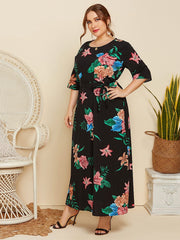 Lockeres, kurzärmliges Kleid mit Rundhalsausschnitt und Print