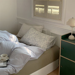 Minimal Floral Bedding Set - Blue + Green