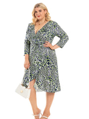 Vestido estampado y teñido con volantes