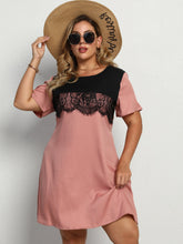 Vestido informal de cuello redondo con panel en contraste