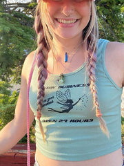 Top corto sin mangas con cuello redondo y estampado sólido