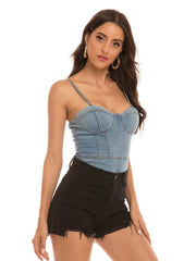 Body ajustado con tirantes de mezclilla y relleno