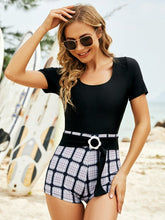 Traje de baño de una pieza con colores a juego