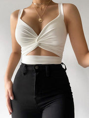 Top corto con escote en V y abertura en el ombligo