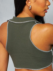 Top informal sin mangas con cuello halter y solapa de color liso