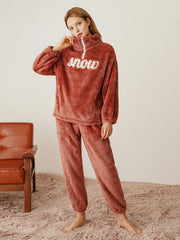 Jersey de cuello alto con bordado de forro polar grueso para uso doméstico.