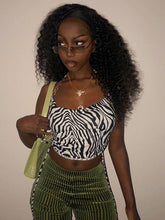 Top de tirantes ajustado con cuello halter y cordón ajustable para chica sexy