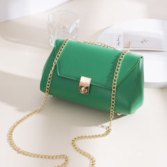 Bolso de hombro con cadena y diseño de textura de bola de masa hervida