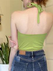 Tief ausgeschnittenes Neckholder-Tanktop mit Strohhals