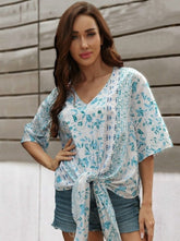 Bedrucktes Damenshirt mit V-Ausschnitt