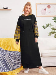 Sportliches Freizeitpulloverkleid mit Karomuster