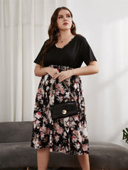 Vestido holgado de cintura alta con cuello en V y manga corta