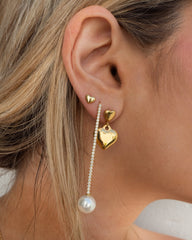 Mini pendientes de corazón dorados