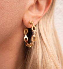 Courtney Hoops