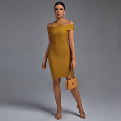 Gestreiftes Mini-Bandagekleid mit kurzen Ärmeln und Trägern