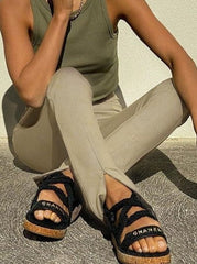 Pantalones ajustados con aberturas de cremallera