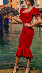 Bandage-Midikleid mit quadratischem Ausschnitt und Puffärmeln