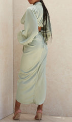 Seidiges, drapiertes zweiteiliges Set aus Satin in Grün