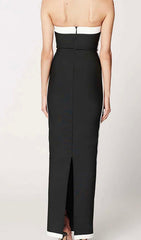 Trägerloses Maxi-Bandagekleid mit Schlitz