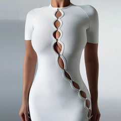 Bandagekleid mit Rundhalsausschnitt und kurzen Ärmeln und Mini-Ausschnitt