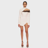 Vestido mini de encaje con cuello alto y manga larga SW6541