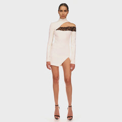 Vestido mini de encaje con cuello alto y manga larga SW6541