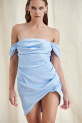 Vestido mini fruncido con hombros descubiertos Sky