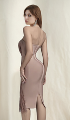 Trägerloses Midi-Bandagekleid mit Quasten