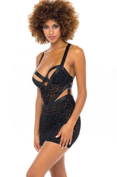 Eng anliegendes Babydoll mit Bügel