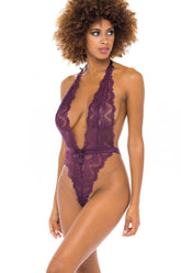 Teddy mit V-Ausschnitt und hohem Beinausschnitt