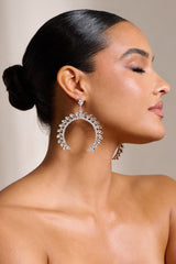 Pendientes colgantes de cristal plateado con forma arqueada